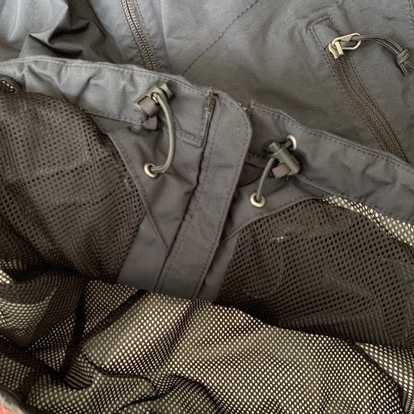 The North Face Windbreaker Jacket - Picture 9 of 10